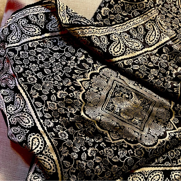 Abert Nipon silk scarf Paisley patterns in gray and silver vintage piece - Picture 1 of 4